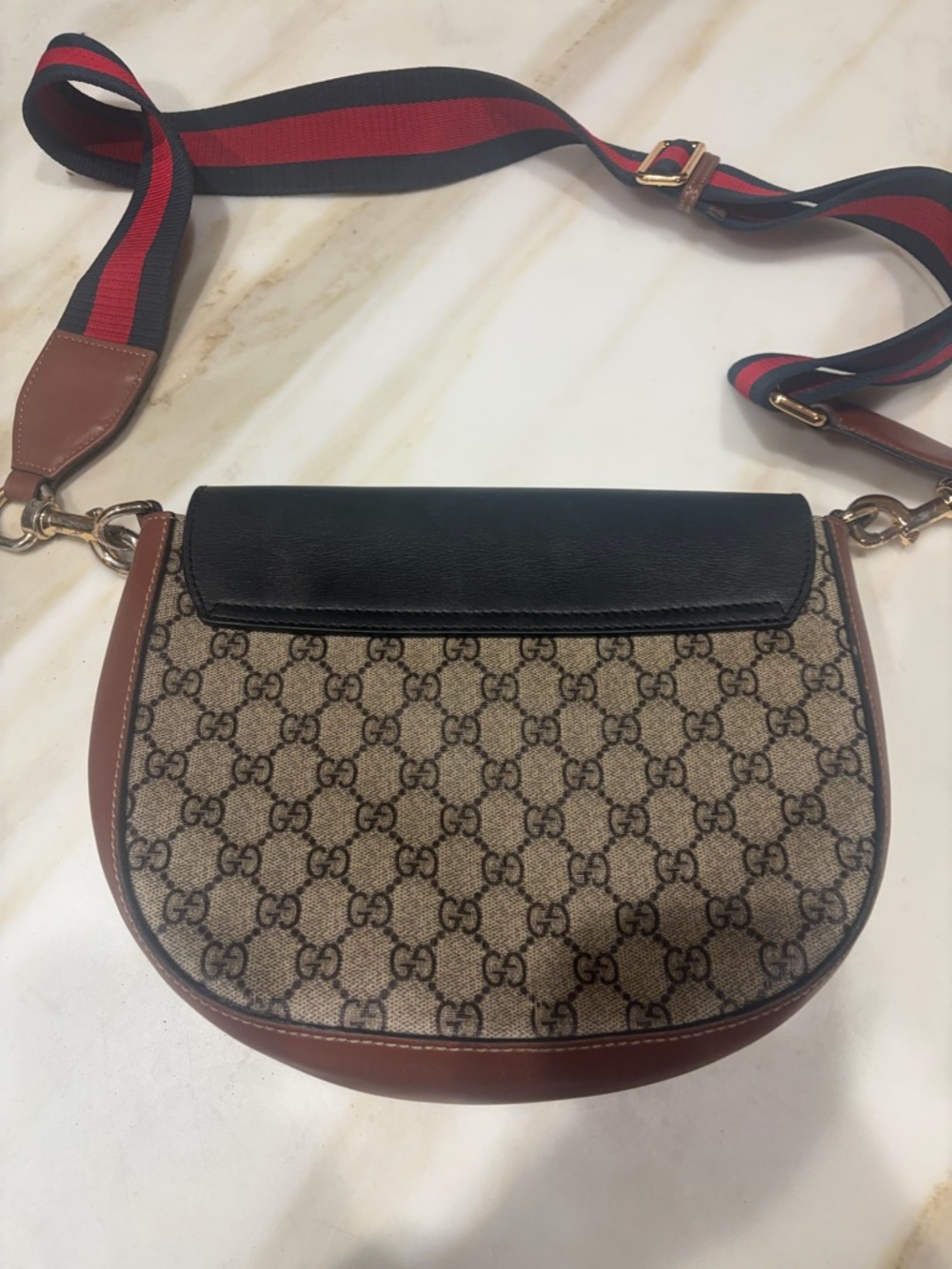 black and brown cucči cross bag with strap - Picture 2 of 4